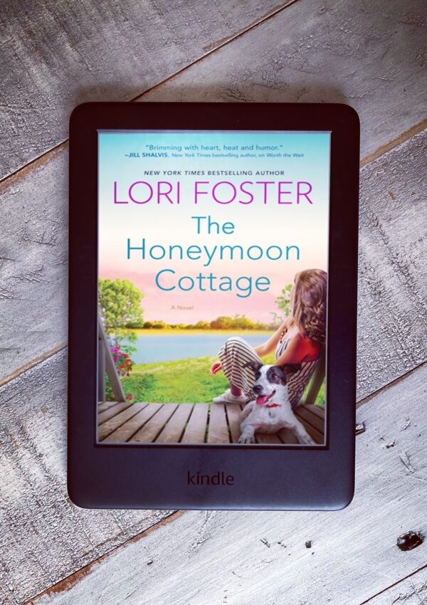 The Honeymoon Cottage: Book Review